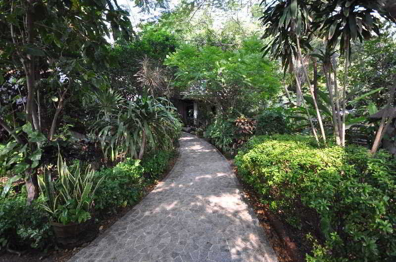 Momchailai Pattaya Retreat Екстериор снимка
