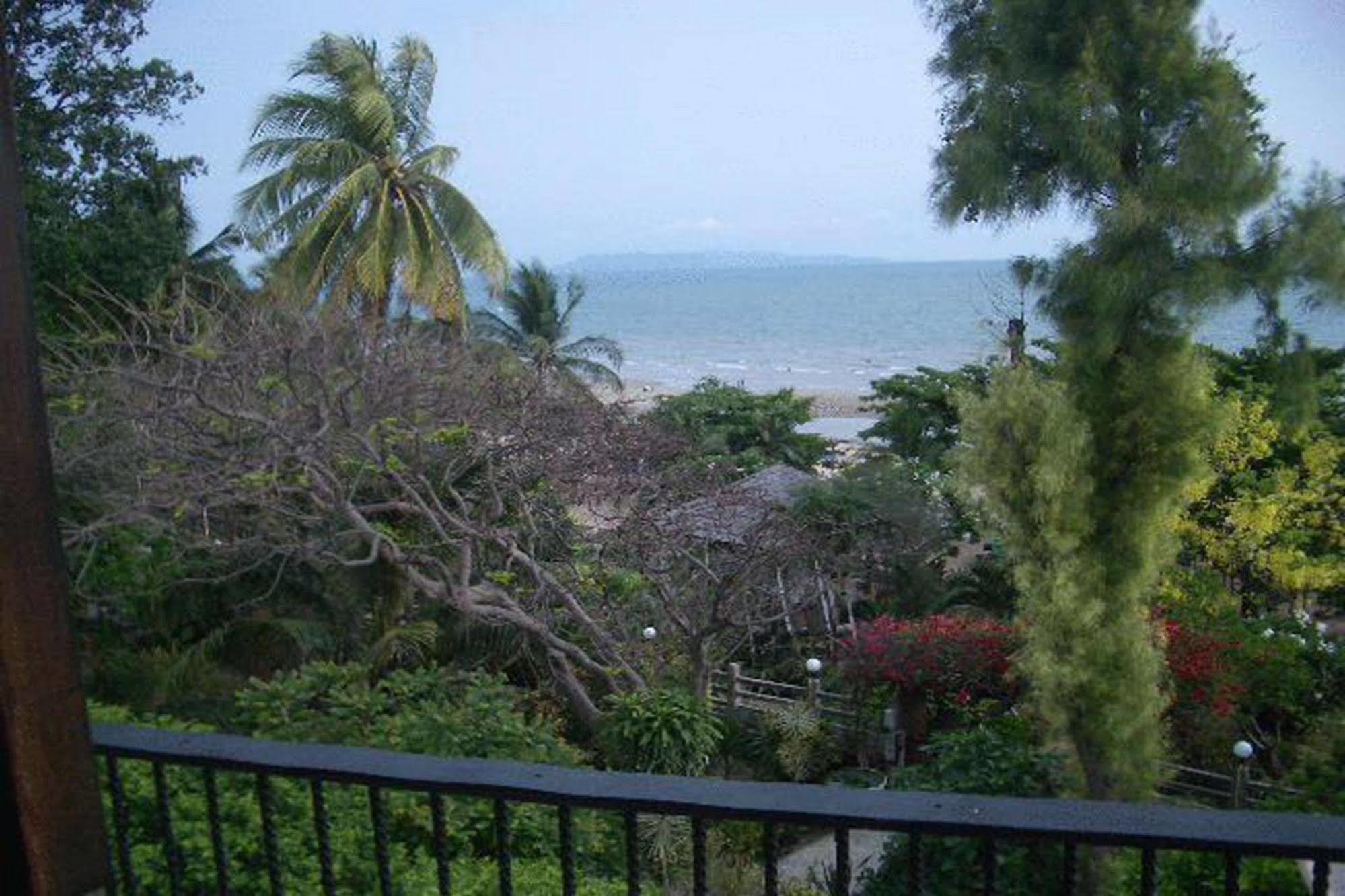 Momchailai Pattaya Retreat Екстериор снимка